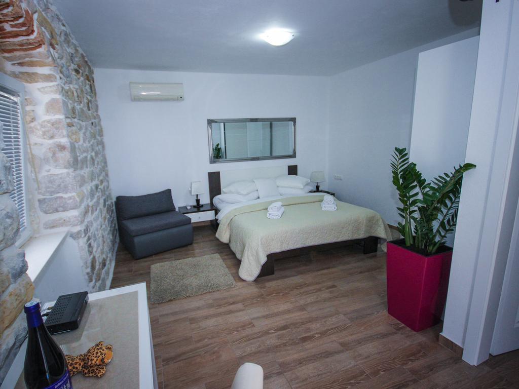 Guest House Vagabundo Imb Split Exterior photo
